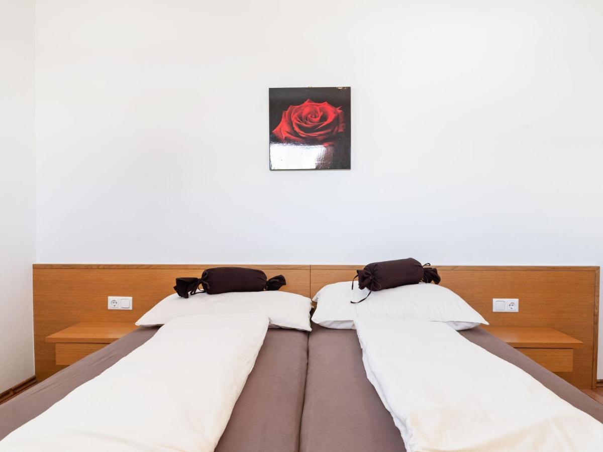 Elegant Apartment In Saalfelden With Balcony Dış mekan fotoğraf